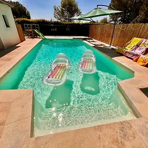 https://au-calme-gite-avec-piscine-securisee-luberon.fr-provencehotel.com